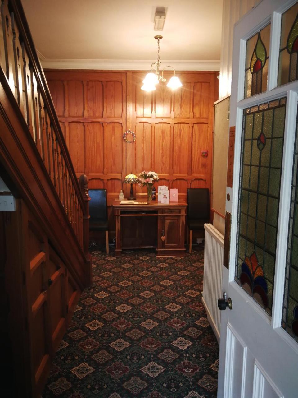 Bed and Breakfast The Grove Whitby Exterior foto